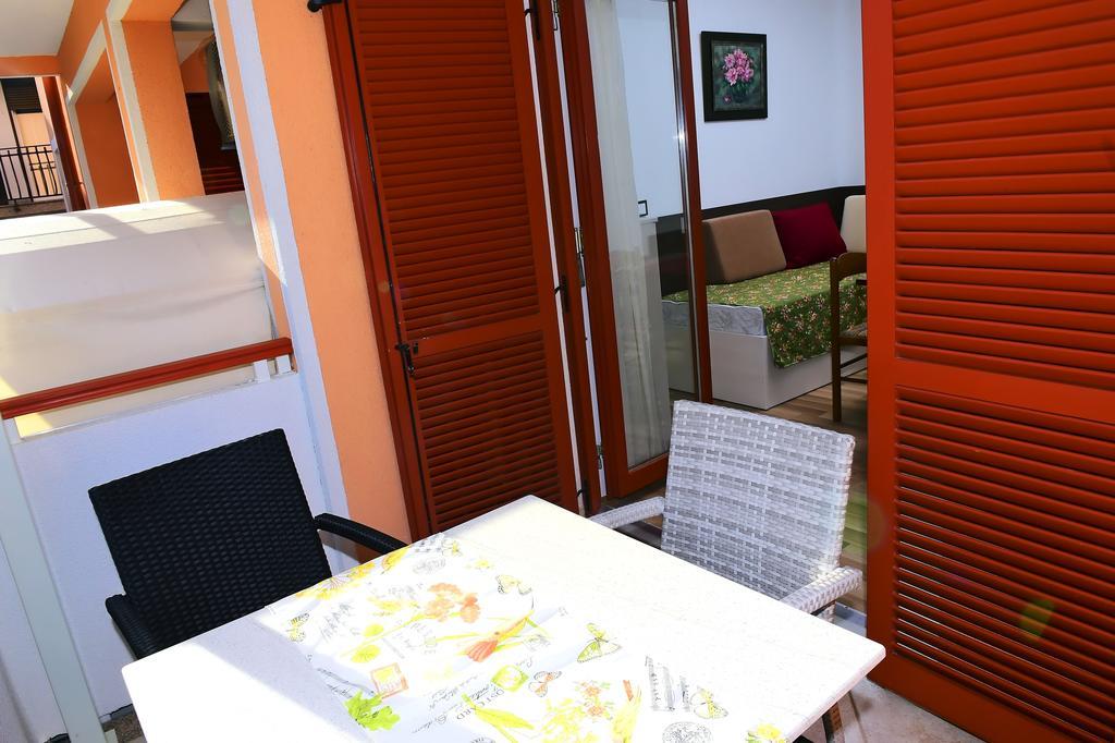 Apartments Zdjelar Пореч Экстерьер фото