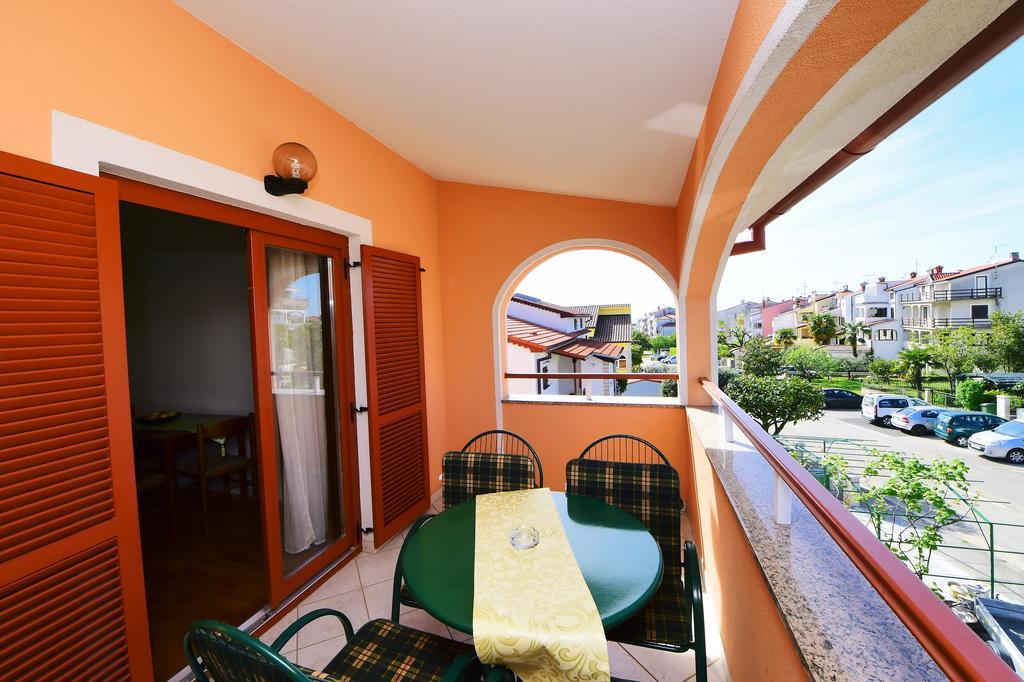 Apartments Zdjelar Пореч Экстерьер фото