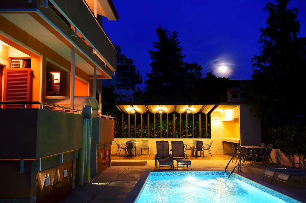Apartments Zdjelar Пореч Экстерьер фото
