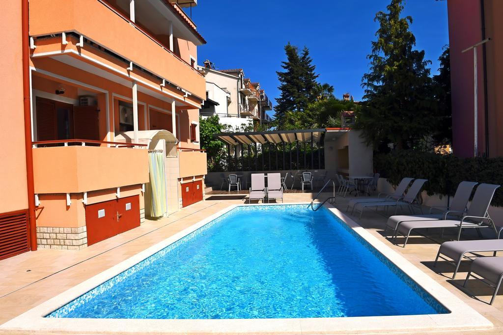 Apartments Zdjelar Пореч Экстерьер фото