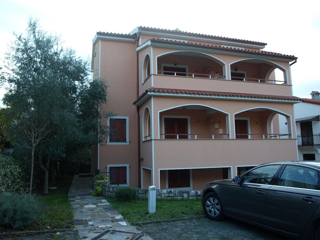 Apartments Zdjelar Пореч Экстерьер фото