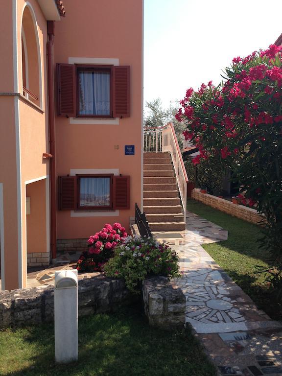 Apartments Zdjelar Пореч Экстерьер фото